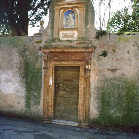 Trevi - Trevi, via delle Grotte villa Fabbri [TRE050]