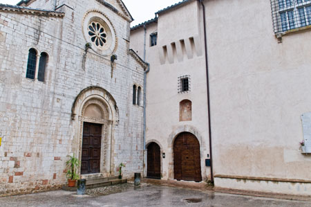 Trevi - Bovara, abbazia di San Pietro [TRE680]