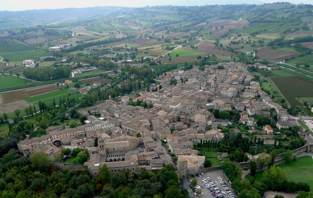 Bevagna, panorama dall'alto