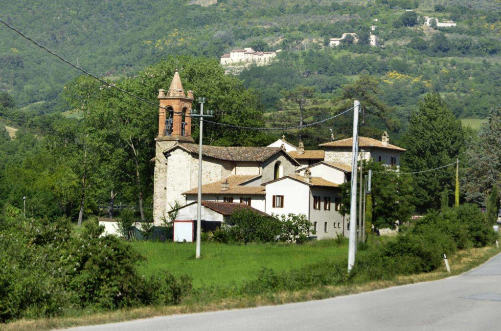 Foligno, Capodacqua, chiesa parrocchiale