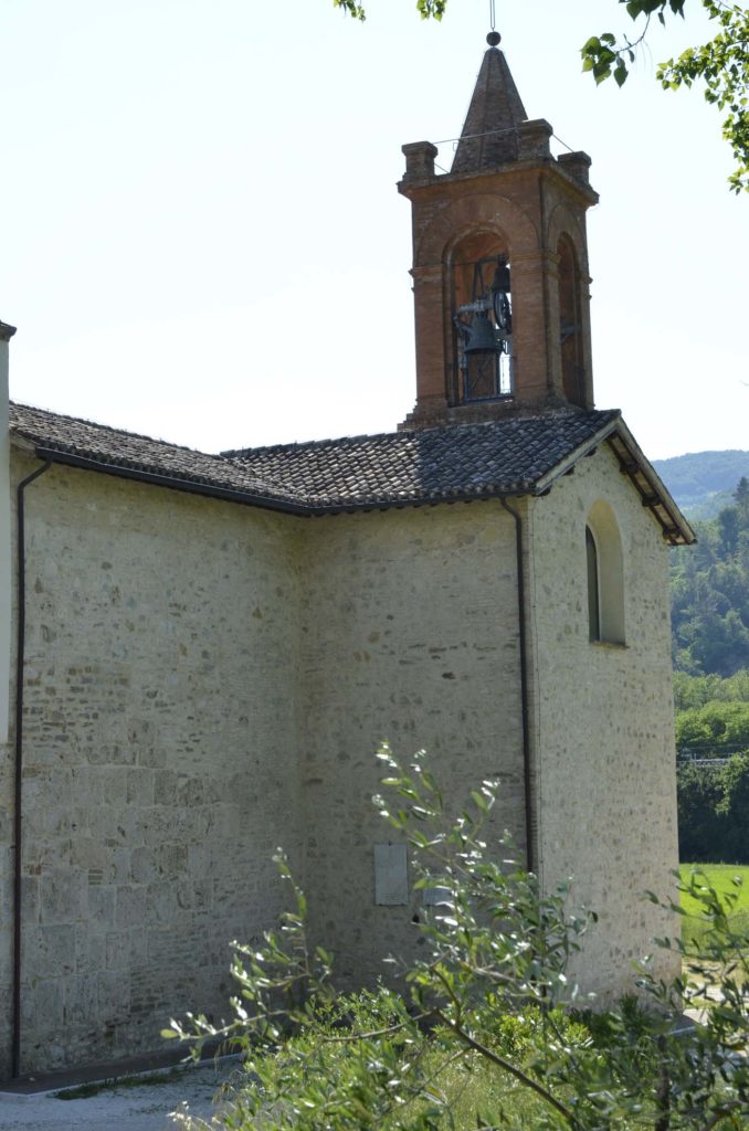 Foligno, Capodacqua, chiesa parrocchiale
