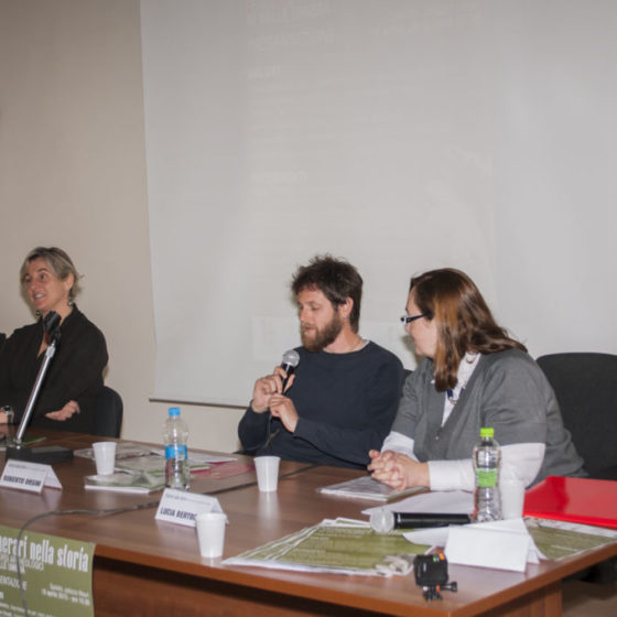 18 aprile 2015. Spoleto, palazzo Mauri. Presentazione 'Itinerari nella storia'. Relaziona Roberto Orsini, tra Maria Romana Picuti (a sinistra) e Lucia Bertoglio (in primo piano)